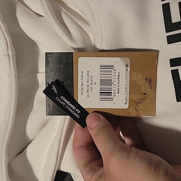 NWT The North Face White Hoodie with Multicolor Pride Logo Size Medium - Picture 4 of 4